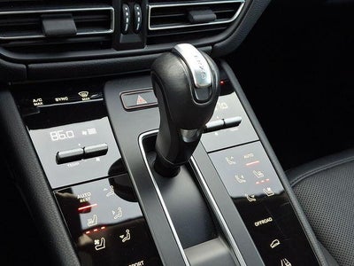 2023 Porsche Macan Base