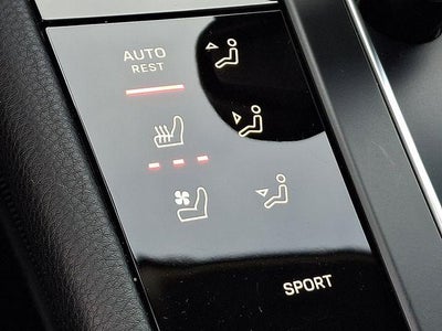 2023 Porsche Macan Base