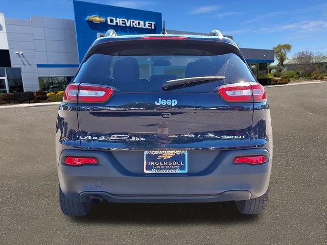2016 Jeep Cherokee Sport