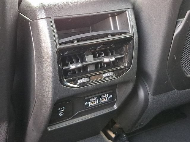 2024 Jeep Grand Cherokee Laredo 4x4