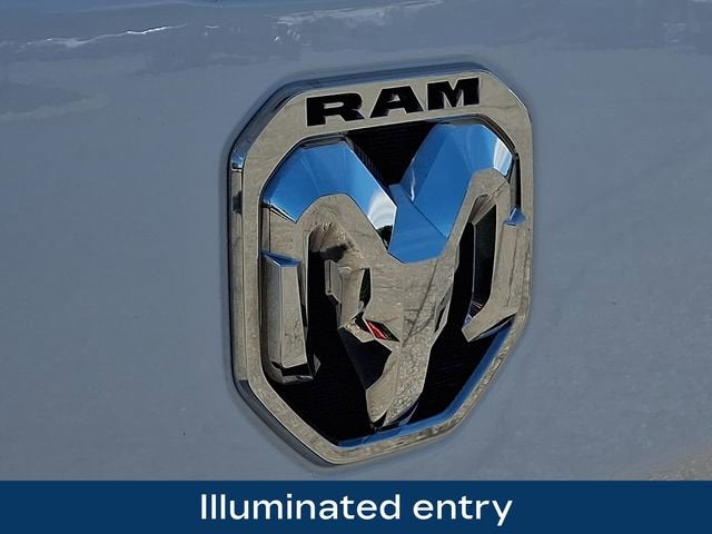 2019 RAM 1500 Big Horn/Lone Star Crew Cab 4x4 5'7" Box