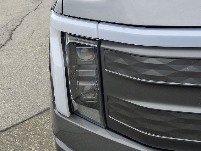 2023 Ford F-150 Lightning LARIAT