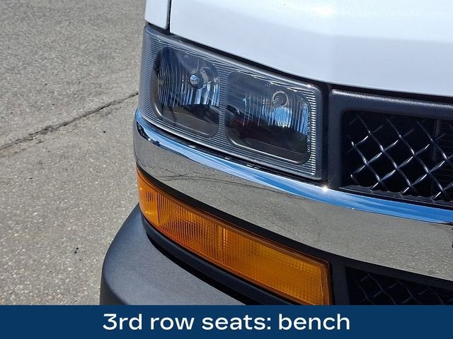 2025 Chevrolet Express Passenger 1LT