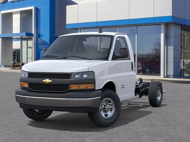 2025 Chevrolet Express Cutaway 3500 1WT