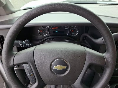 2025 Chevrolet Express Cutaway 3500 1WT