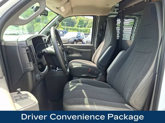 2025 Chevrolet Express Cargo WT