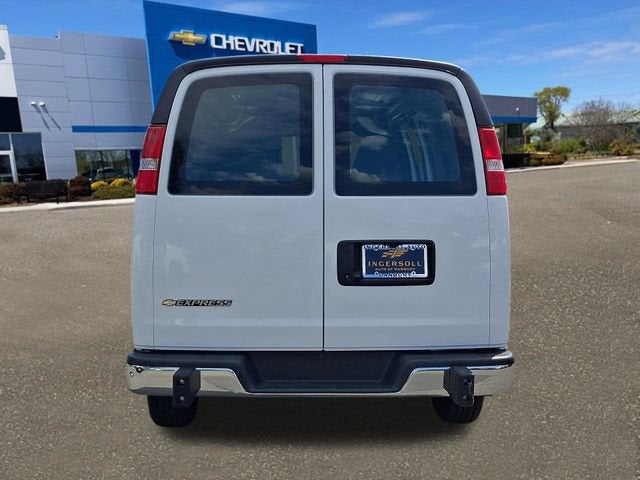 2025 Chevrolet Express Cargo WT