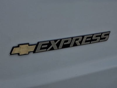 2025 Chevrolet Express Cargo WT
