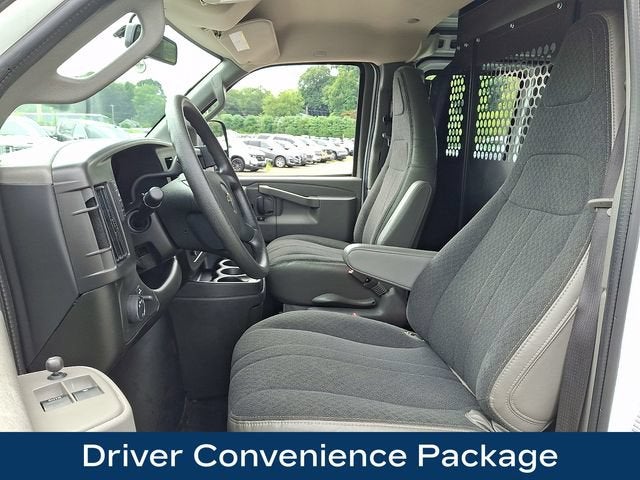 2025 Chevrolet Express Cargo WT