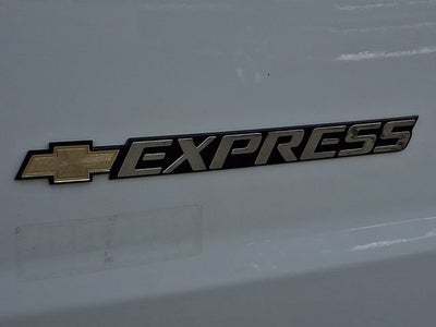 2025 Chevrolet Express Cargo WT