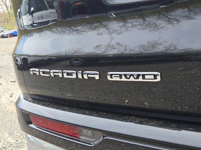 2025 GMC Acadia Denali