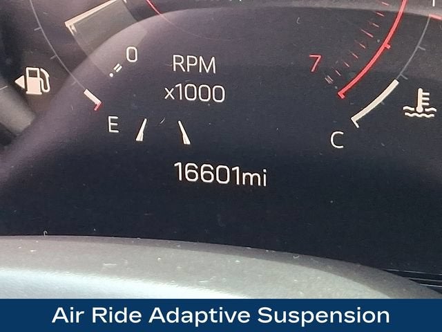 2025 GMC Yukon XL AT4
