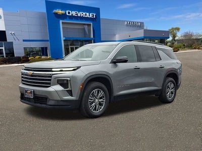 2025 Chevrolet Traverse LT