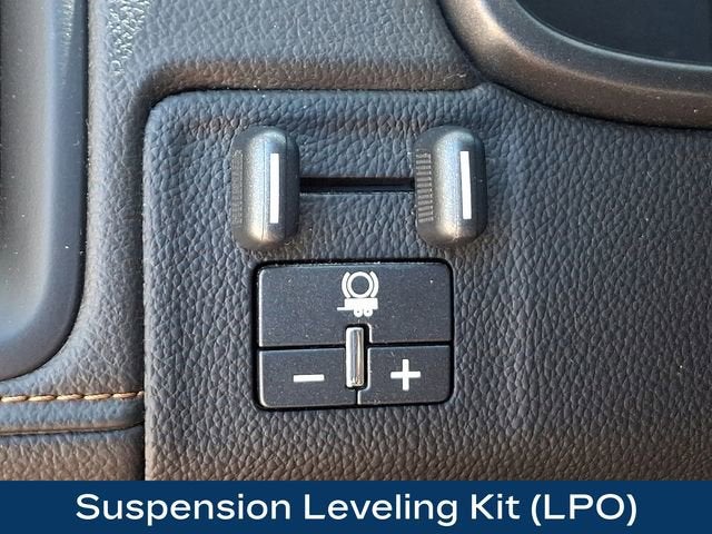 2022 GMC Canyon AT4 - Leather