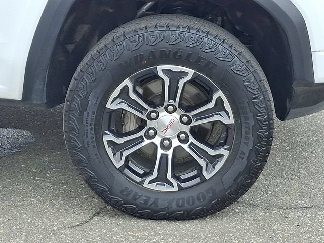 2024 GMC Canyon AT4