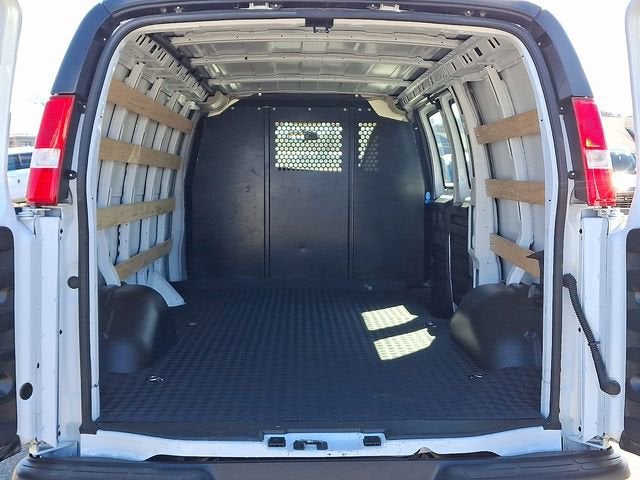 2024 GMC Savana Cargo 2500 Work Van