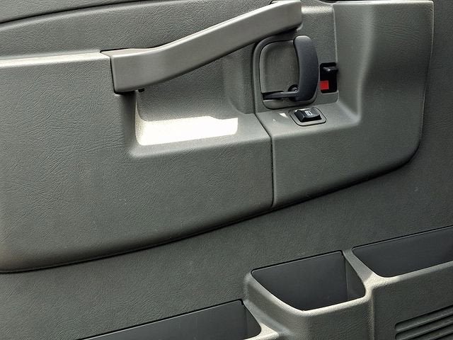 2025 GMC Savana Cargo Work Van