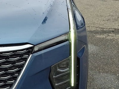 2024 Cadillac XT4 Premium Luxury