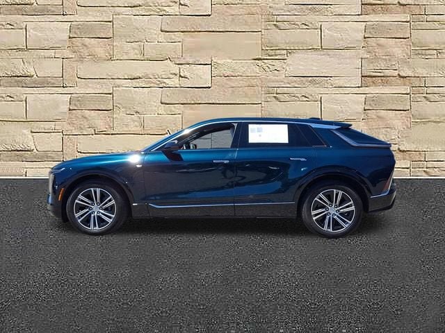 Certified 2024 Cadillac LYRIQ Luxury 1 with VIN 1GYKPPRL8RZ115460 for sale in Danbury, CT