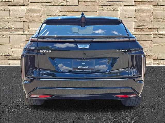 2024 Cadillac LYRIQ Luxury 2