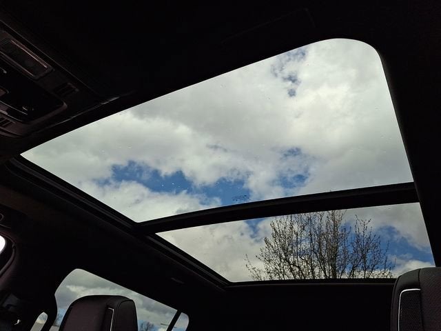 2025 Cadillac Escalade ESV Sport