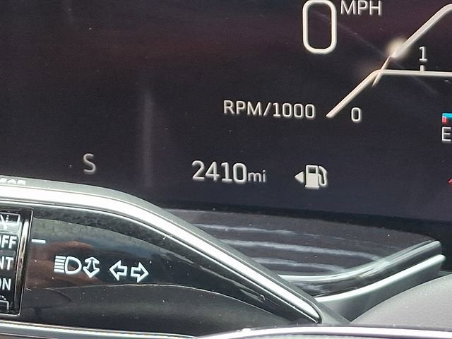 2025 Cadillac Escalade ESV Sport