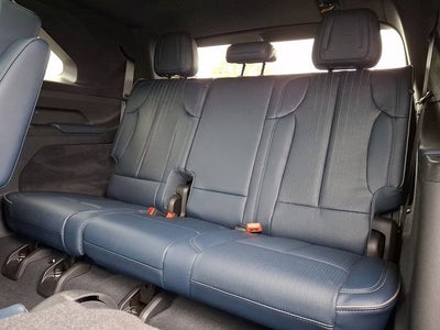 2025 Cadillac ESCALADE IQ Luxury 2