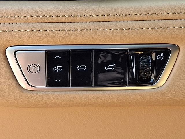 2025 Cadillac ESCALADE IQ Luxury 2