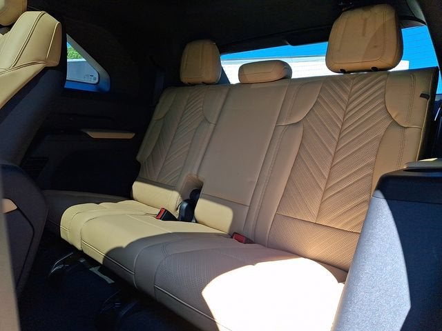 2025 Cadillac ESCALADE IQ Luxury 2