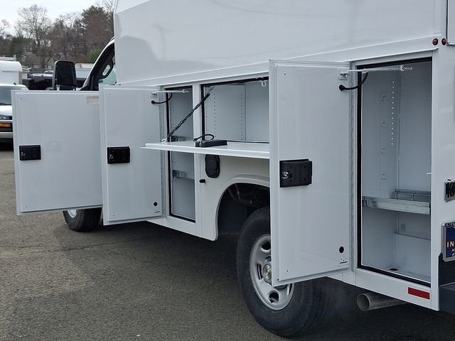 2026 Chevrolet Express Cutaway 3500 1WT