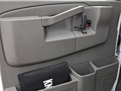 2026 Chevrolet Express Cutaway 3500 1WT