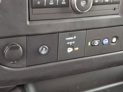 2025 Chevrolet Express Cutaway 3500 1WT