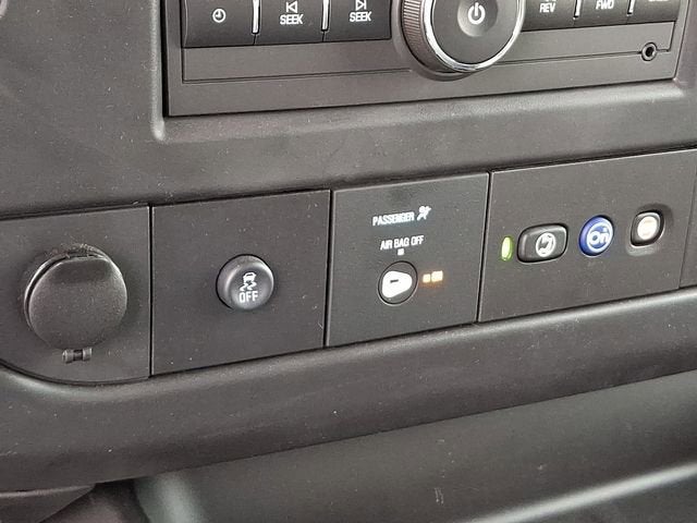 2025 Chevrolet Express Cutaway 3500 1WT