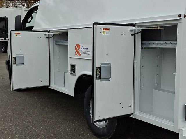 2025 Chevrolet Express Cutaway 3500 1WT