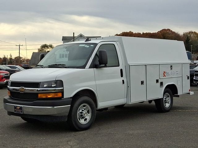 2025 Chevrolet Express Cutaway 3500 1WT