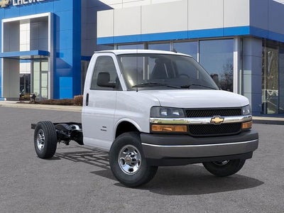 2026 Chevrolet Express Cutaway 3500 1WT