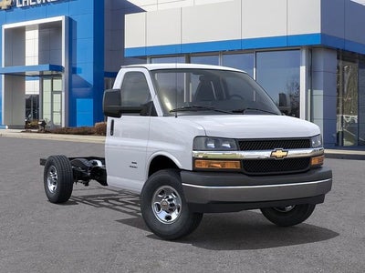 2026 Chevrolet Express Cutaway 3500 1WT
