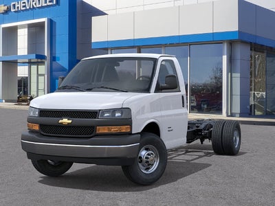 2026 Chevrolet Express Cutaway 3500 1WT