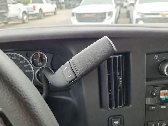 2024 Chevrolet Express Cutaway 3500 1WT