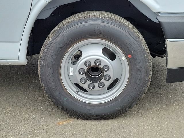 2024 Chevrolet Express Cutaway 3500 1WT