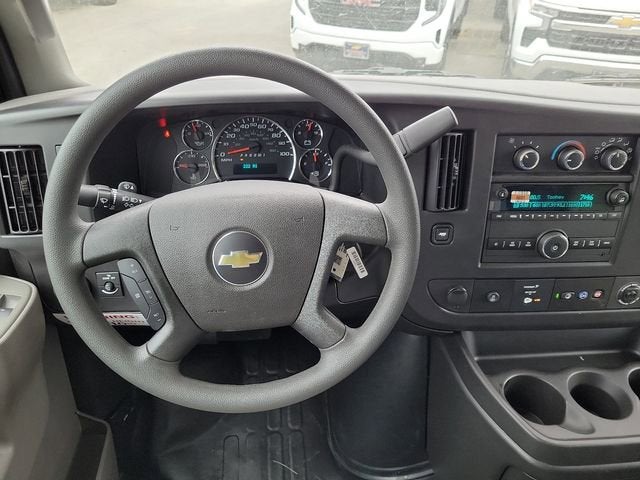 2024 Chevrolet Express Cutaway 3500 1WT