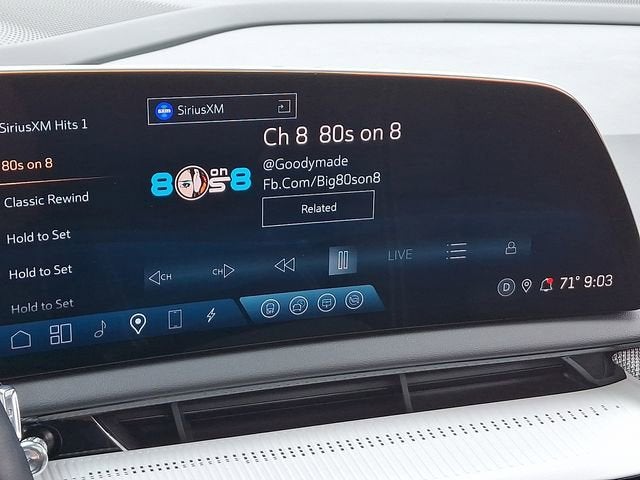 2025 Cadillac OPTIQ Luxury 2