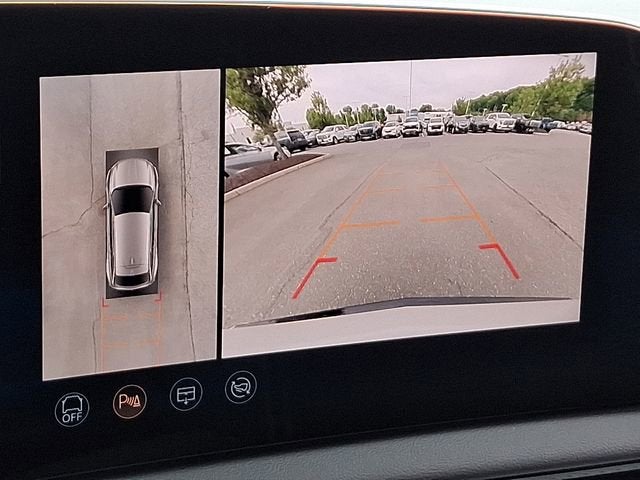 2025 Cadillac OPTIQ Luxury 2