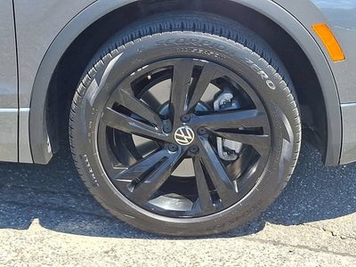 2024 Volkswagen Tiguan 2.0T SE R-Line Black
