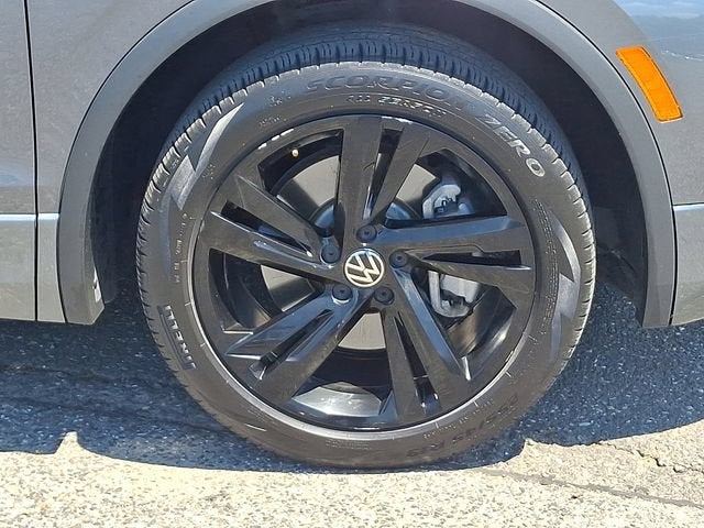 2024 Volkswagen Tiguan 2.0T SE R-Line Black