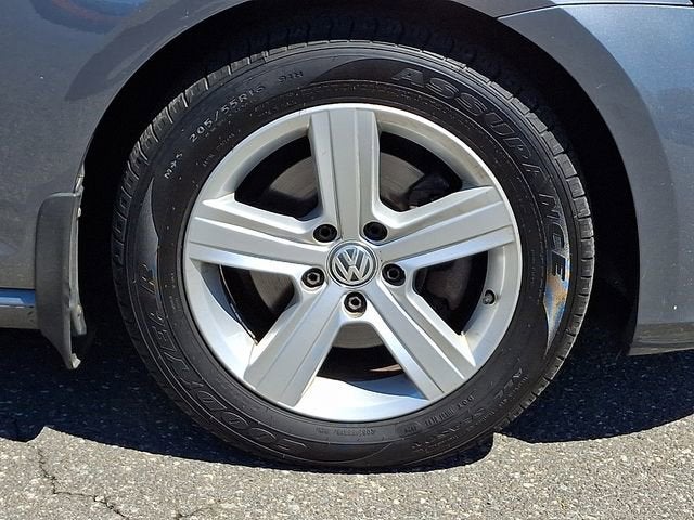 2017 Volkswagen Golf TSI Wolfsburg Edition 4-Door