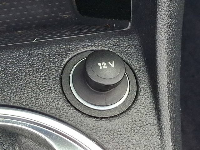 2013 Volkswagen Beetle Convertible 2.5L