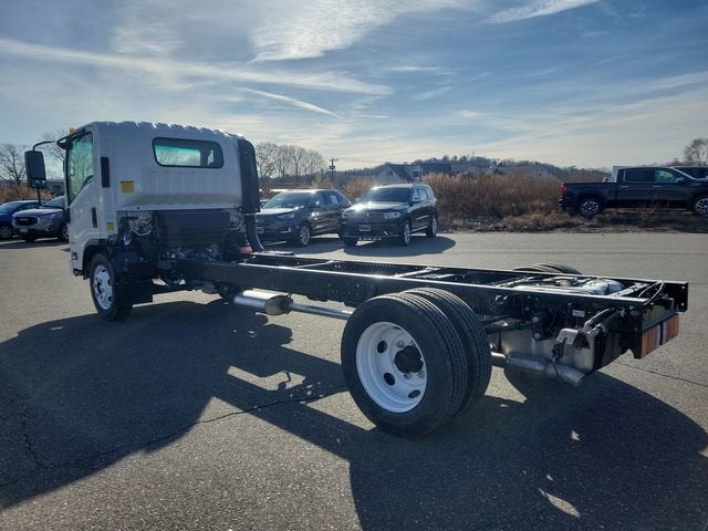 2024 Chevrolet Low Cab Forward 4500 HG Base