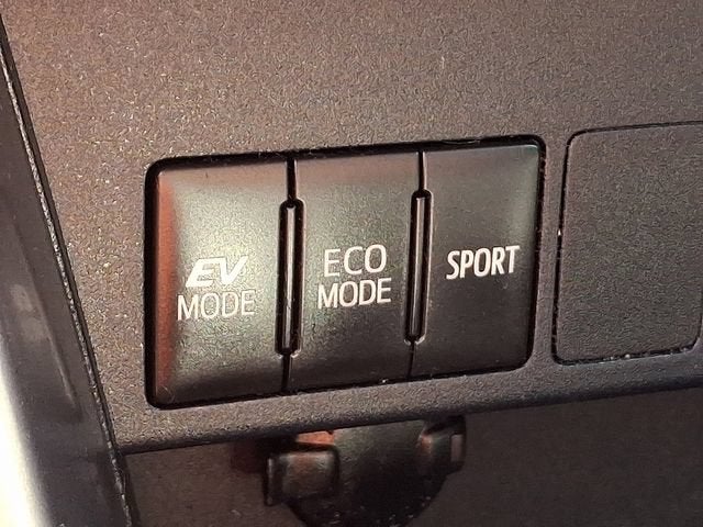 2017 Toyota RAV4 Hybrid XLE