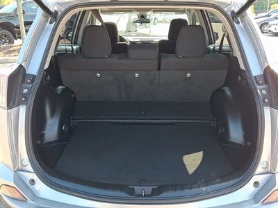 2017 Toyota RAV4 Hybrid XLE